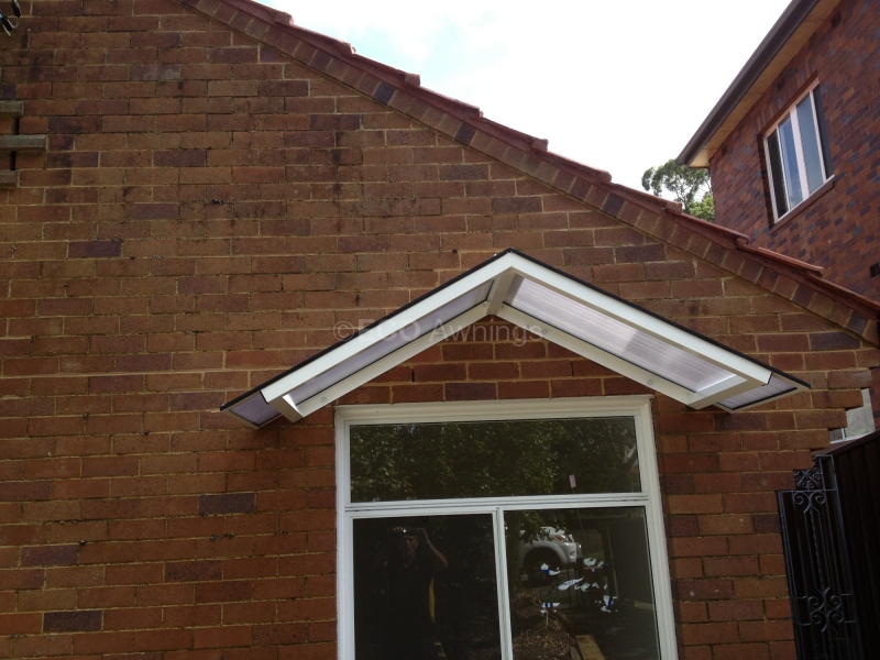 Gable roof - Eco Awnings